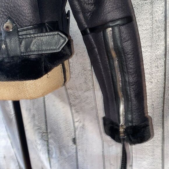 Love Token Faux Shearling Black Cropped Aviator Jacket - Picture 5 of 16